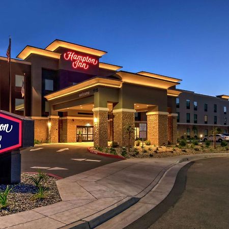 Hampton Inn Fresno Airport Bagian luar foto