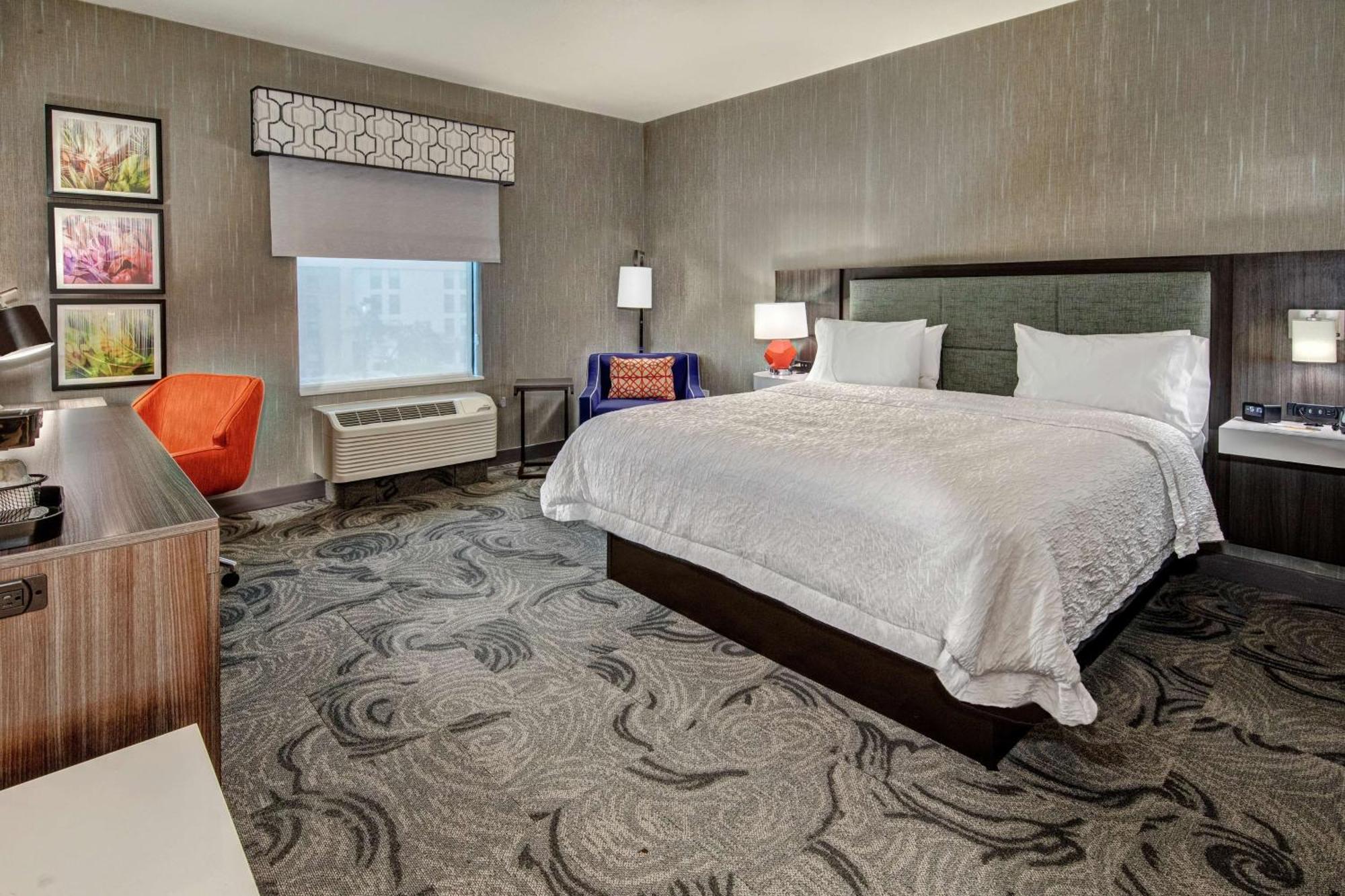 Hampton Inn Fresno Airport Bagian luar foto